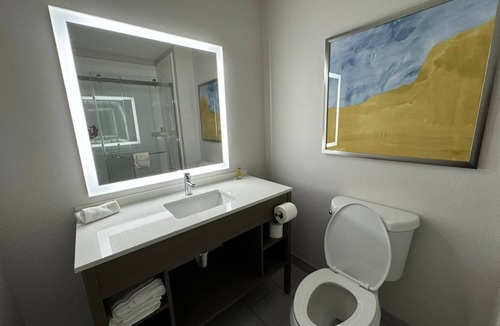 Harvey Hotel | Halsted Inn and Suites Harvey - Chicago Southland