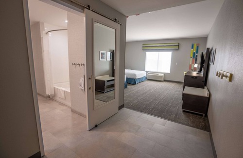 Huntley Hotel | Hampton Inn by Hilton Huntley Chicago