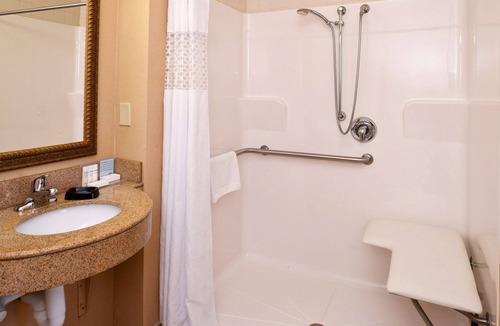 Litchfield Hotel | Hampton Inn by Hilton Litchfield