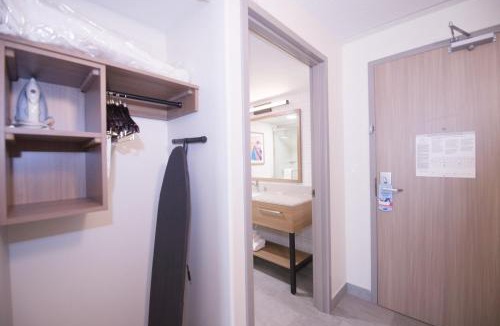Carol Stream Hotel | Hampton Inn Chicago-Carol Stream