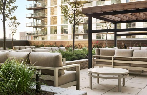 West Loop Gate Hotel | Hampton Inn Chicago West Loop Fulton Market Area