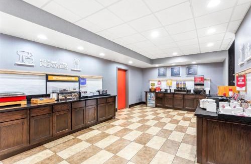 DeKalb Hotel | Hampton Inn Dekalb - Near the University