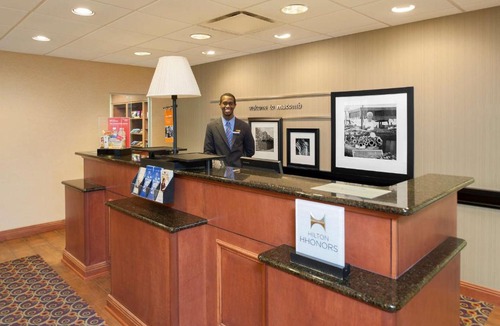 Macomb Hotel | Hampton Inn Macomb