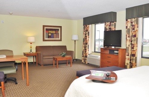 Macomb Hotel | Hampton Inn Macomb