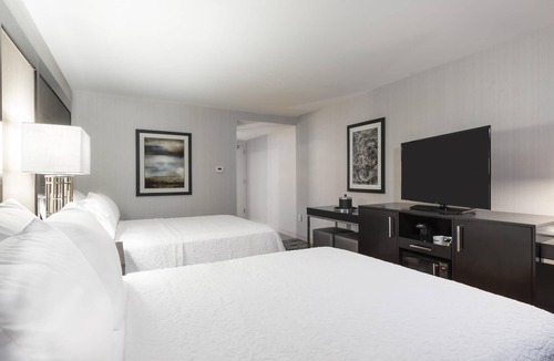 Martinsville Hotel | Hampton Inn & Suites Bridgewater