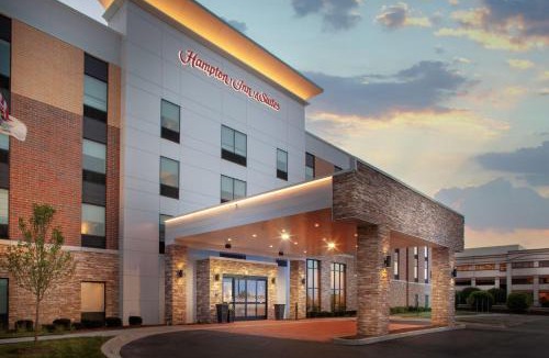 Burr Ridge Hotel | Hampton Inn & Suites Chicago-Burr Ridge