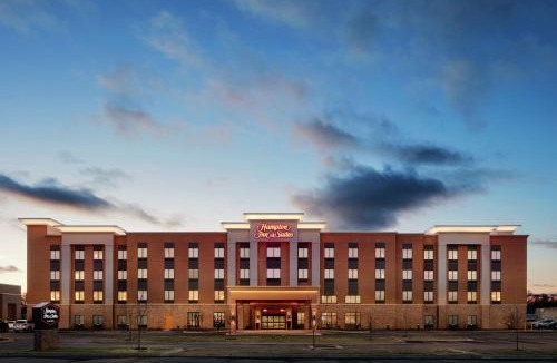 Waukegan Hotel | Hampton Inn & Suites Chicago/Waukegan