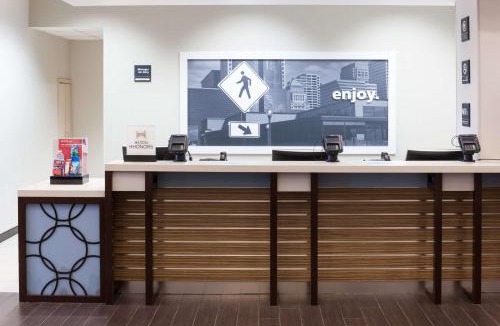 Skokie Hotel | Hampton Inn & Suites Chicago North Shore