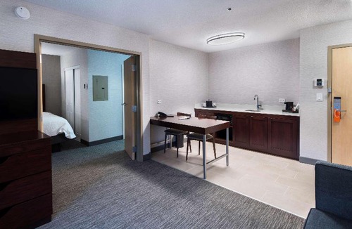 Lincolnshire Hotel | Hampton Inn & Suites Lincolnshire