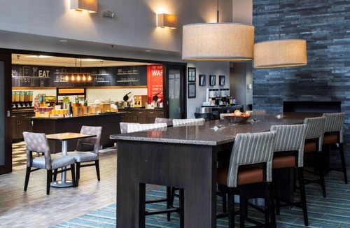 Lincolnshire Hotel | Hampton Inn & Suites Lincolnshire