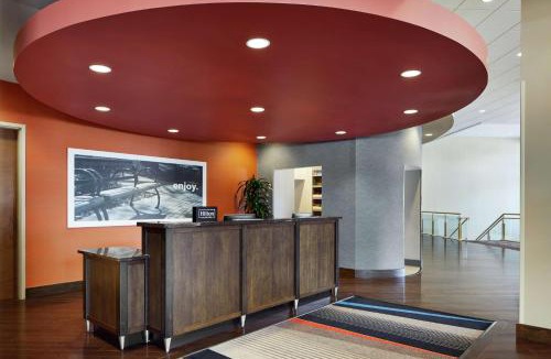 Mount Prospect Hotel | Hampton Inn & Suites Mt. Prospect