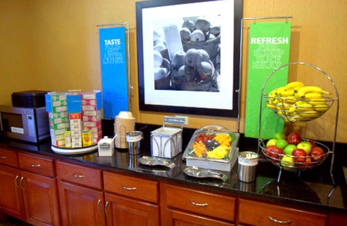 Springfield Hotel | Hampton Inn & Suites Springfield-Southwest