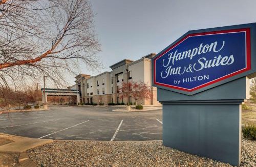 Glen Carbon Hotel | Hampton Inn & Suites St. Louis - Edwardsville