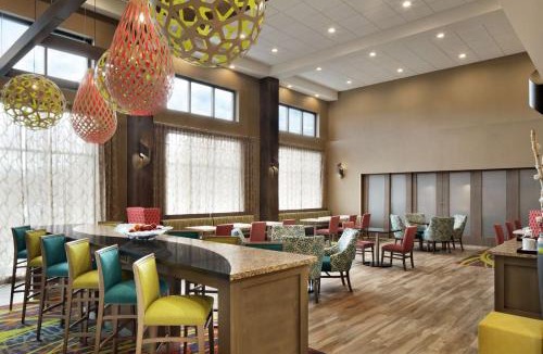 Alton Hotel | Hampton Inn & Suites St. Louis/Alton, IL