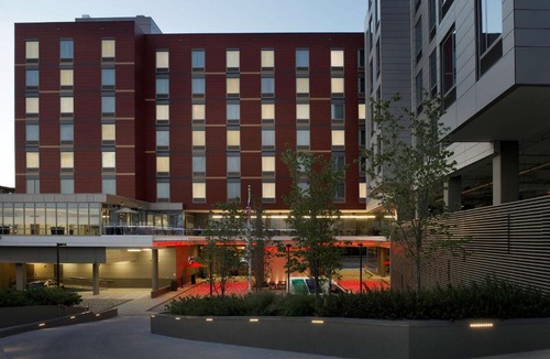 Gallaudet Hotel | Hampton Inn Washington DC NoMa Union Station