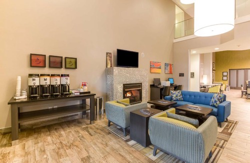 White House Hotel | Hampton Inn White House