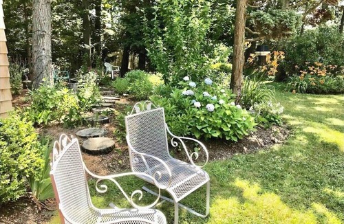 Remsenburg Cottage | Hamptons private guest cottage
