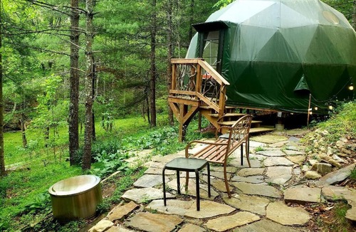 Alexander House | Hand built Forest DomenPeaceful & unique glamping experience w/all essentials