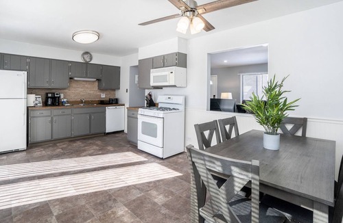 Bloomingdale House | Hanover Park Rental