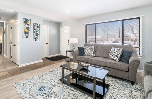 Bloomingdale House | Hanover Park Rental