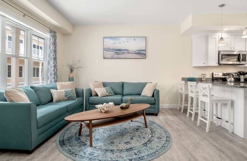 Hampton Condo | Harbor Haven | Steps to Beach | A/C | 1 Level