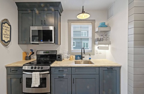 Ottawa House | Harbor Inn - Ship, Captain, Crew