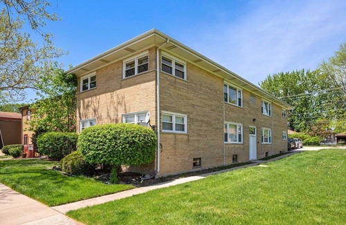 Westmont Apartment | Harmony Haven - 2 Parking Spaces!, Sleeps 4!