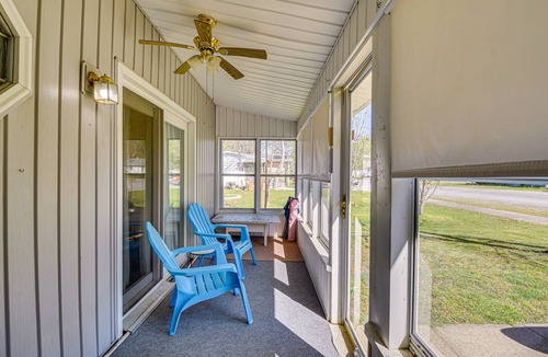 Harrisburg House | Harrisburg Home w/Private Yard + Screened Porch!