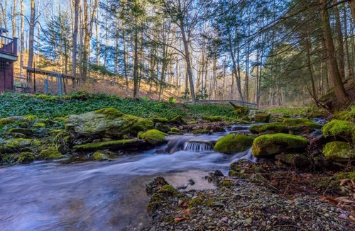 Austerlitz House | Harvey Mountain Lodge by State Forest