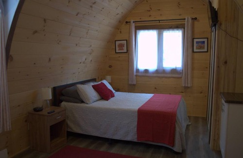Norway House | Hawthorn Hideaway