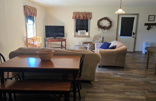 Niota Cabin | Hayfield Cabin