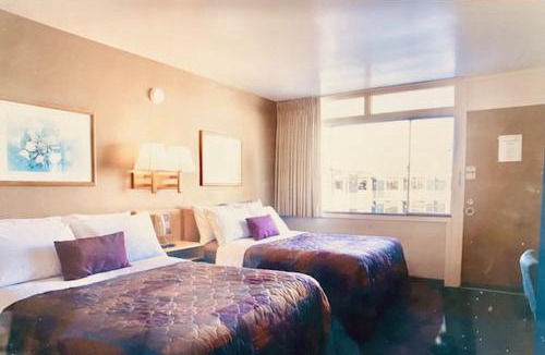 Edgewater Hotel | Heart O' Chicago Motel