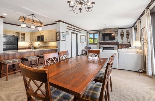 Stratton Mountain Condo | Hearthstone Lodge Corner Unit with a View