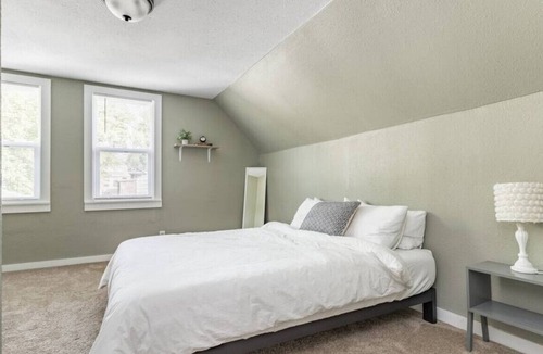 Peoria Heights House | Heights Lake · Heights, Heights, Baby! w/ Backyard Patio Grill