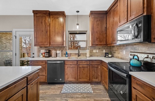 Rogers House | Hickory Hill Haven: Waterfront > Hot Tub > Fire Pit > Relax