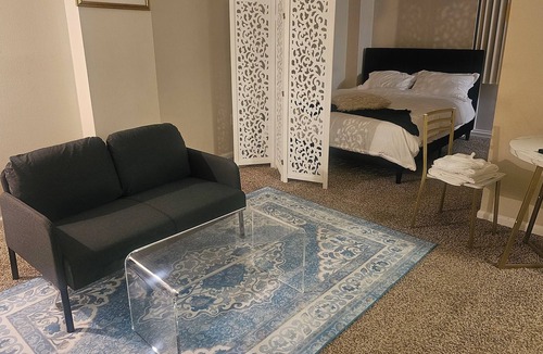 Downtown Apartment | HiddenParadise - Close to DC