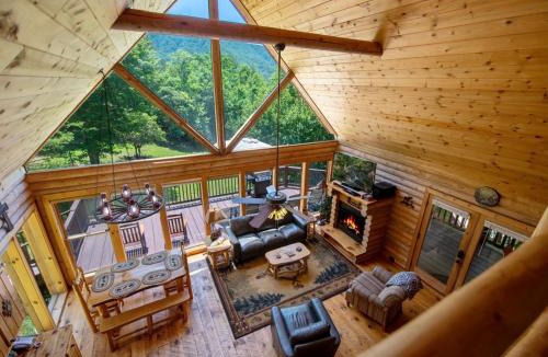 Mineral Bluff House | Hillside Hideaway