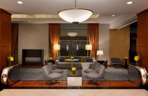 Streeterville Hotel | Hilton Chicago Magnificent Mile Suites