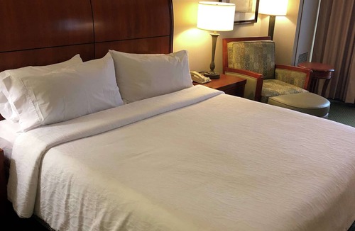 Addison Hotel | Hilton Garden Inn Addison