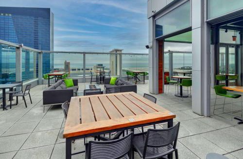 Near South Side Hotel | Hilton Garden Inn Chicago McCormick Place