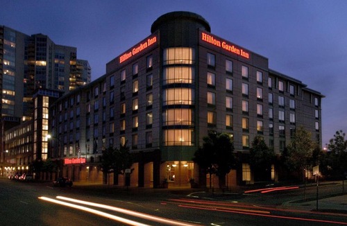 Evanston Hotel | Hilton Garden Inn Evanston