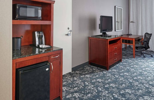 Lake Forest Hotel | Hilton Garden Inn Lake Forest Mettawa