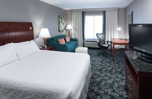 Warrenville Hotel | Hilton Garden Inn Naperville/Warrenville