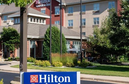 Rockford Hotel | Hilton Garden Inn Rockford