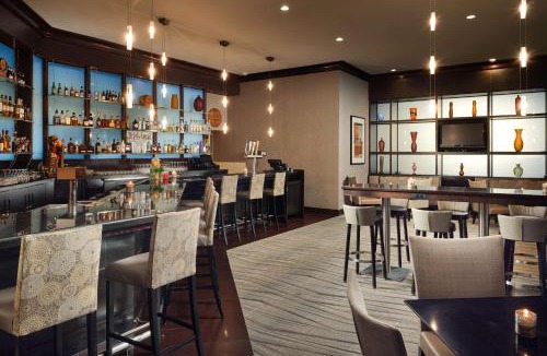 Rosemont Hotel | Hilton Rosemont Chicago O'Hare