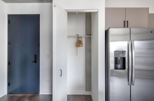 Killgubbin Apartment | Hip River North 1BR w/Gym, Sky Terrace & Yoga Studio, by Blueground