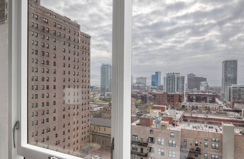 South Loop Apartment | Hip South Loop Studio w/Lounge, Pool & Gym nr Grant Park, by Blueground
