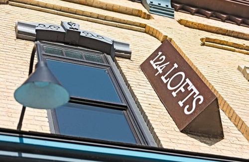 West Dundee Apartment | Hip Urban Loft-Small Town Charm -124 LOFTS #4