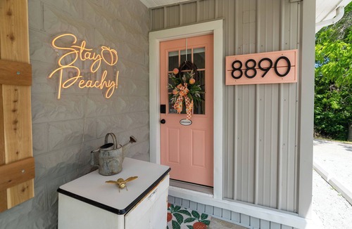 Alto Pass House | Historic Farm Cottage at Rendleman Orchards