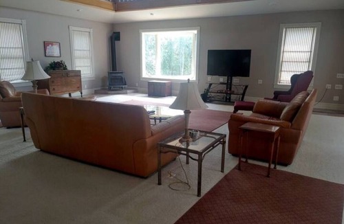Ottawa House | Historic Home 15 min from Starved Rock - Selah House